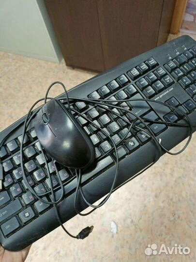 Игровая клавиатура и мышь