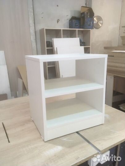 Тумба прикроватная