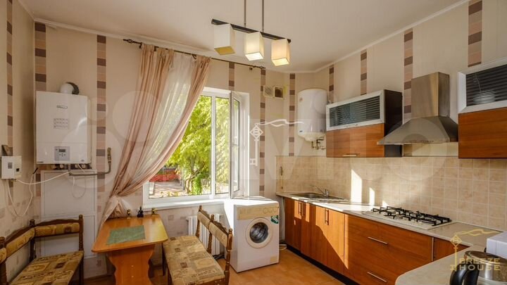 Дом 286 м² на участке 6 сот.