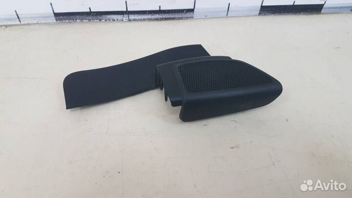 Крышка зеркала внутренняя правая Ford Focus 3 2011