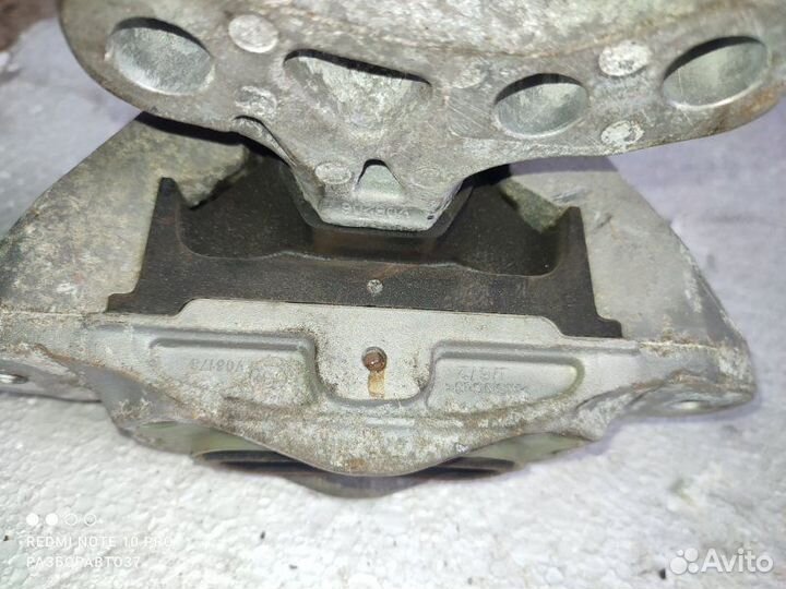 Подушка МКПП левая Chevrolet Cruze универсал F16D4