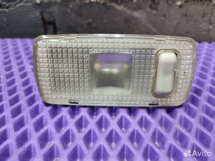 Светильник салона правый Nissan Dualis NJ10-049131