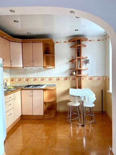 2-к. квартира, 42 м², 3/3 эт.