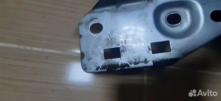 Переднее левое крыло volkswagen polo