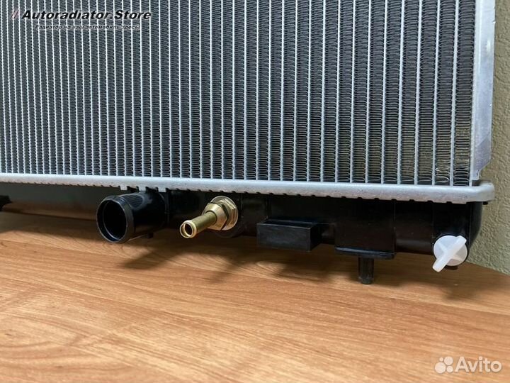 Радиатор охлаждения двигателя Chrysler Neon II 99