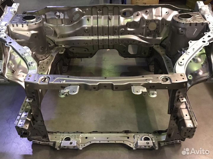 Передняя часть кузова Lifan X70