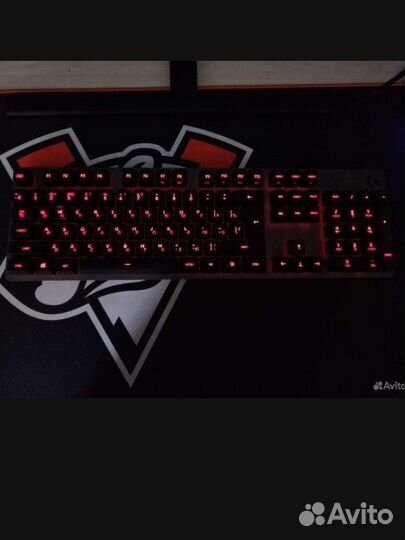 Механическая клавиатура logitech