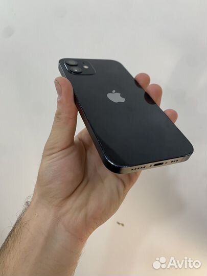 iPhone 12, 64 ГБ