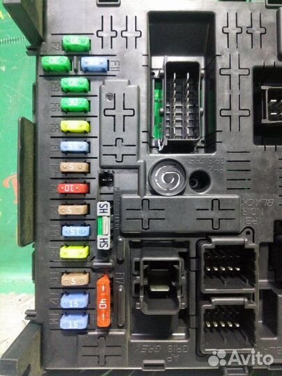 Блок предохранителей Peugeot 308 хечбэк 1.6 EP6