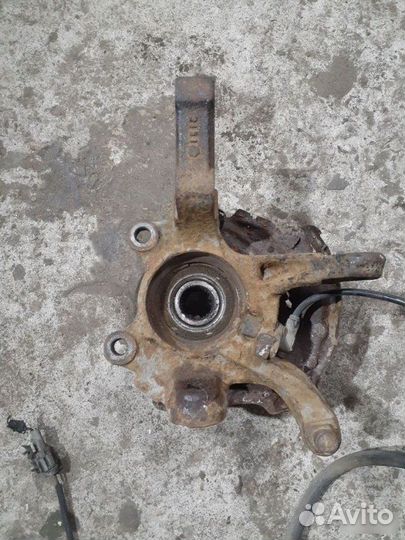 Кулак поворотный Nissan Maxima A33