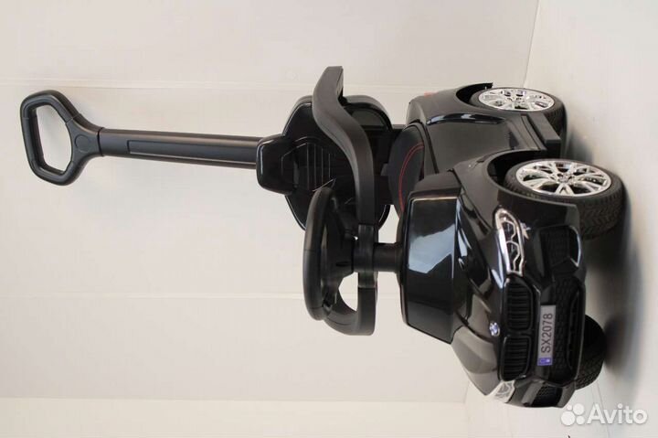 Детская машинка каталка с ручкой