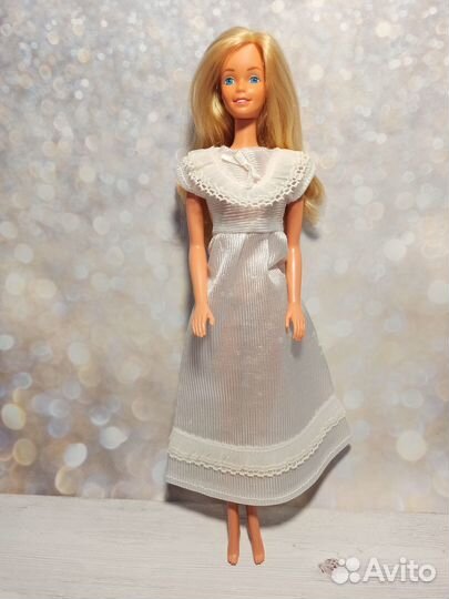 Платье для кукол формата Барби