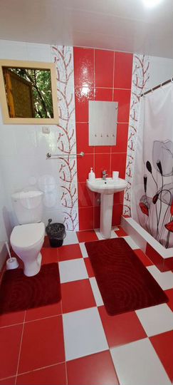 Комната 14 м² в 6-к., 1/2 эт.