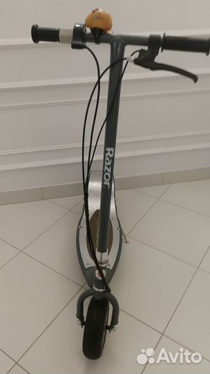 Электросамокат Razor E300