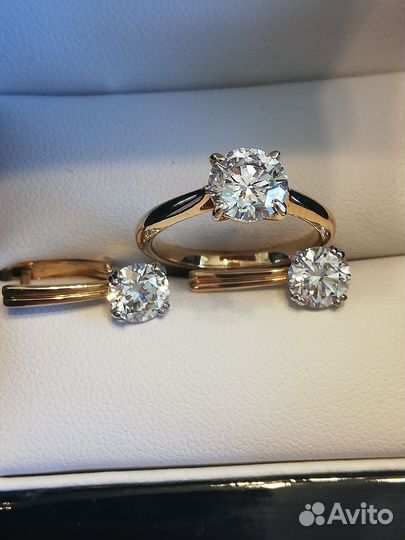 Золотые серьги с бриллиантами кольцо