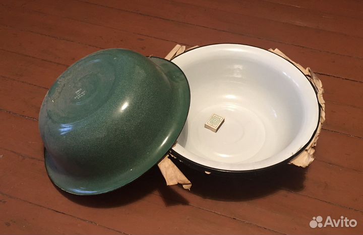 Таз эмалированный новый