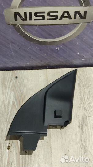 Уголок накладка зеркала внутри салона infiniti QX6