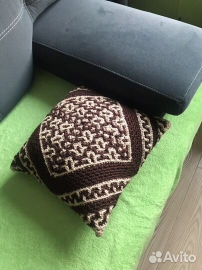 Вязаный чехол на декоративную подушку