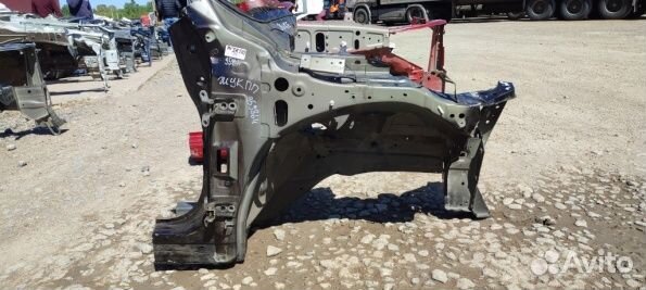 Четверть передняя правая Ниссан Жук