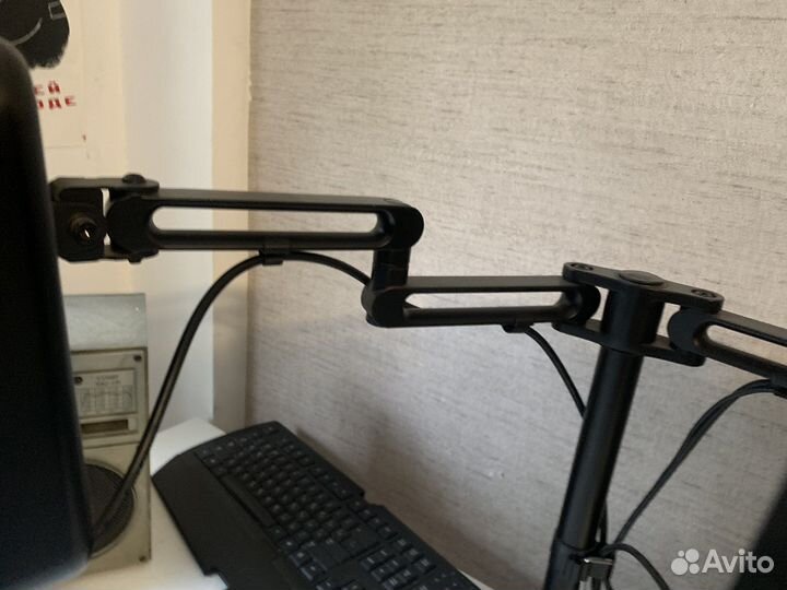 Кронштейн для мониторов