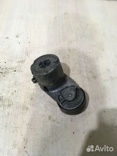 Натяжитель ремня Ауди А6 С5 1.8 бензин 078903133AB