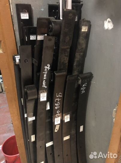 Рессоры в ассортименте,стремянки,втулки,подушки