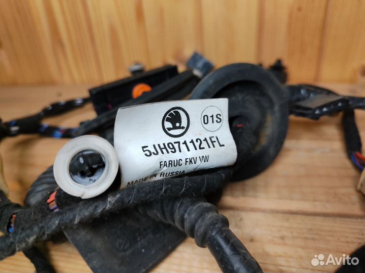 Проводка двери Rapid Polo 5JH971121FL