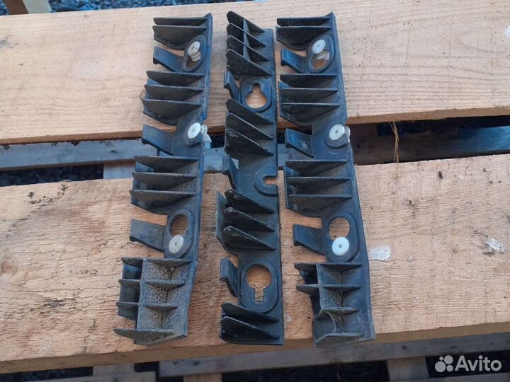 Кронштейны бамперов Renault Logan