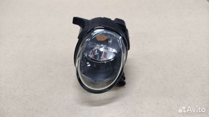Противотуманная фара Audi Q3
