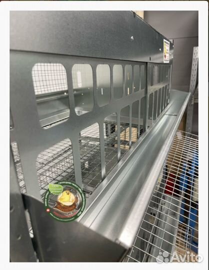 Клетка для кур несушек. Батарея из трех клеток