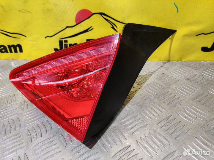 Фонарь задний в крышку багажника правый Audi A7 4G