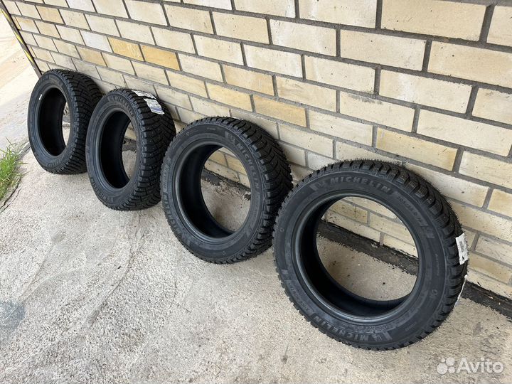 Michelin X-Ice North 4 205/55 R16