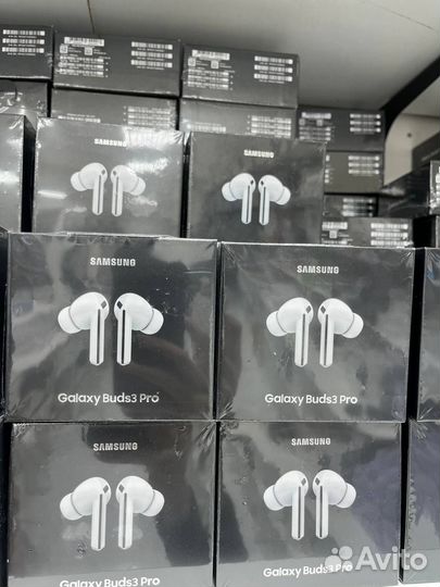 Беспроводные наушники samsung buds