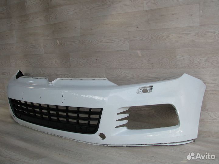 Volkswagen Touareg Бампер передний 2010-2014
