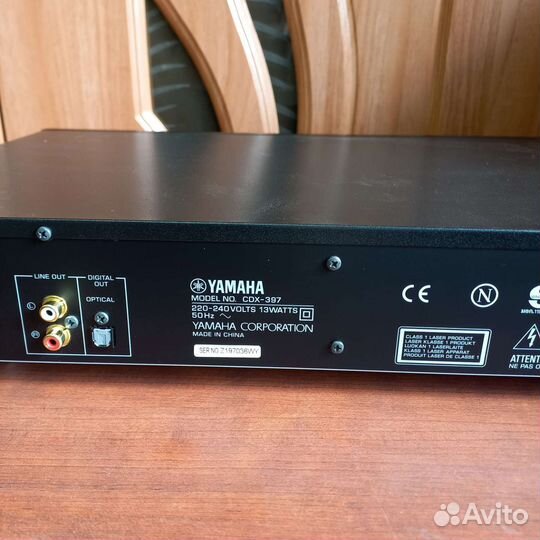 Yamaha CDX-397 CD плеер