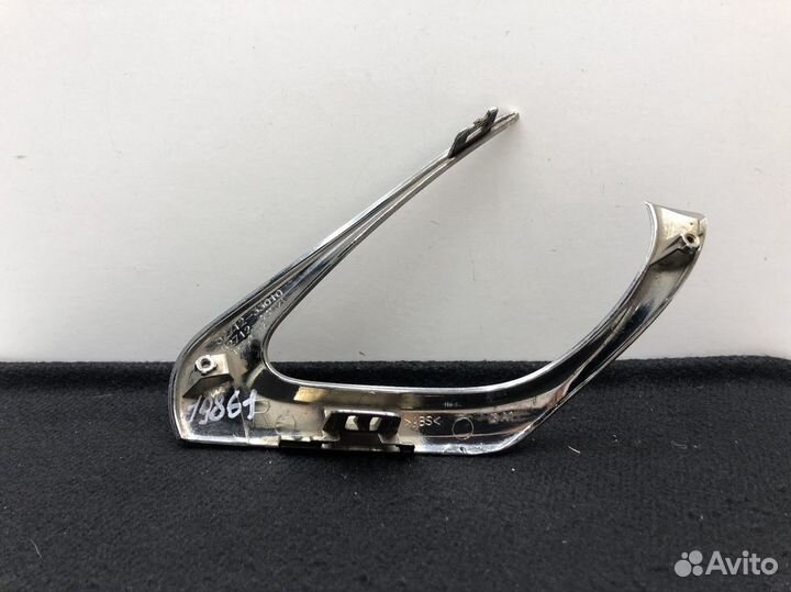 Накладка на решетку правая Toyota Camry V50 2011-2