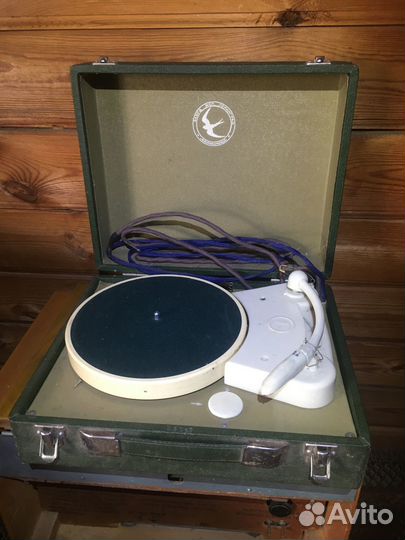 Электропроигрыватель-приставка 