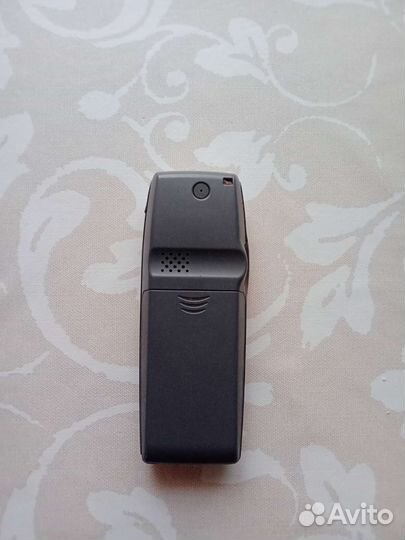 Мобильный телефон Sony j70