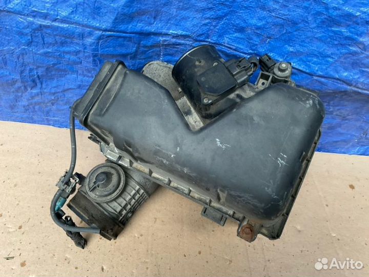 Корпус воздушного фильтра Toyota Camry ACV30 3.0L