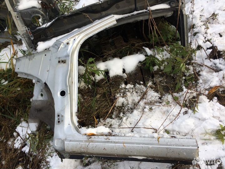 Стойка двери, порог левый правый Corolla 120 E12