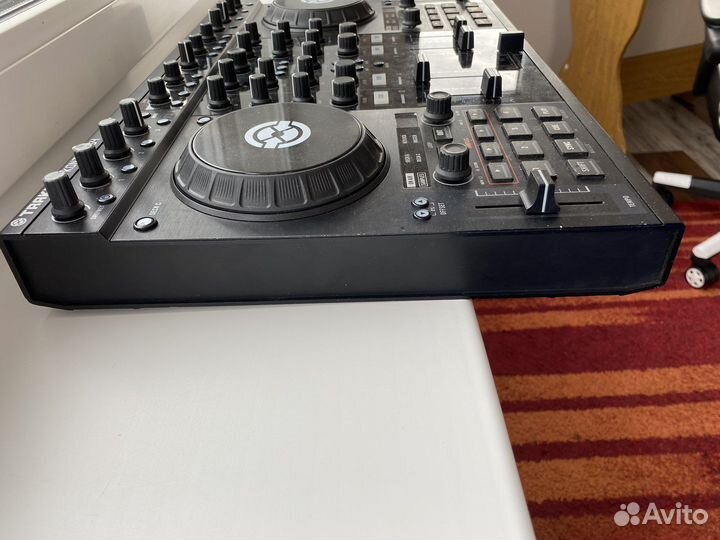 Dj контролер traktor kontrol S4 MK1