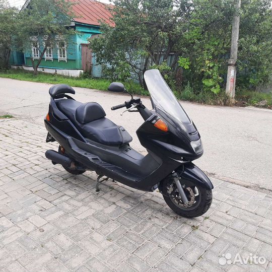 Yamaha majesty 250