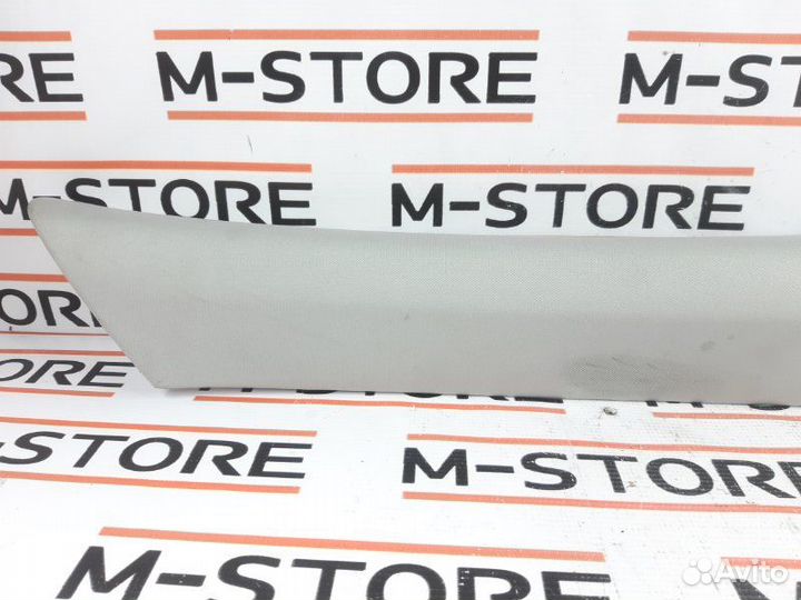 Обшивка стойки передняя правая Mercedes-Benz