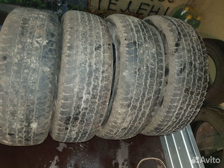 Bridgestone Dueler H/T 265/65 R17