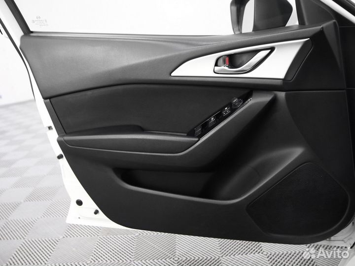Mazda 3 1.6 AT, 2018, 117 161 км