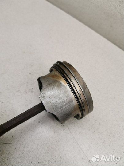 Поршень с шатуном Mazda Capella CP fsde