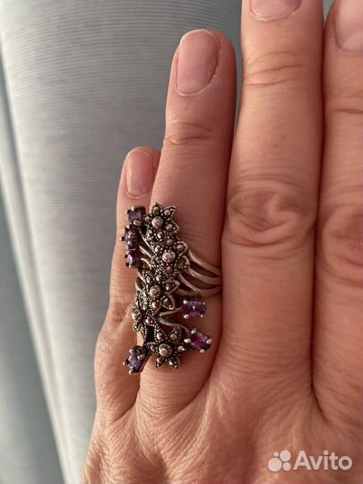 Серебряное кольцо аметист марказиты