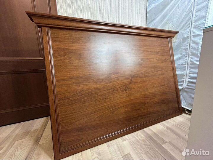 Деревянная панель на стену под телевизор