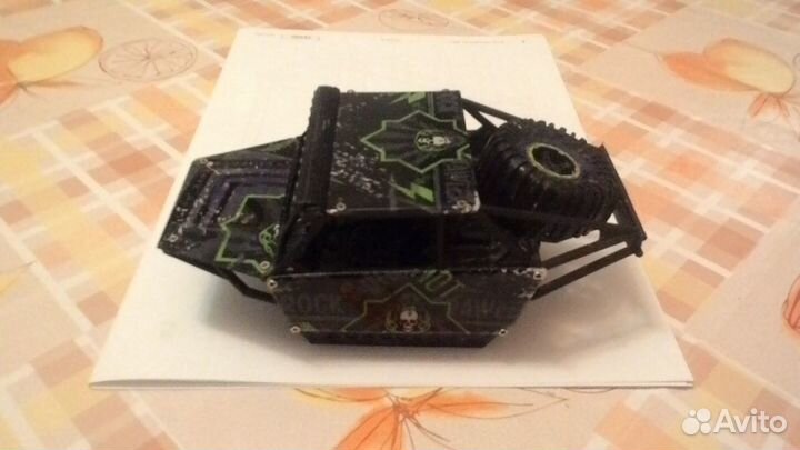 Машина на радиоуправлении кузов (на запчасти)