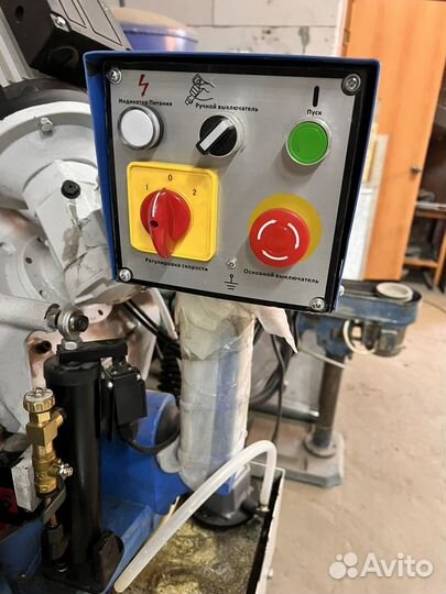 Ленточнопильный ручной станок MetalTec BS 220 FH